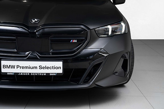 BMW i5 6 of 30