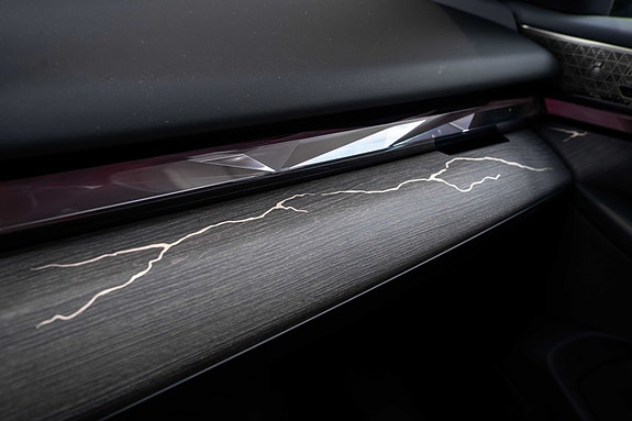 BMW i5 24 of 30