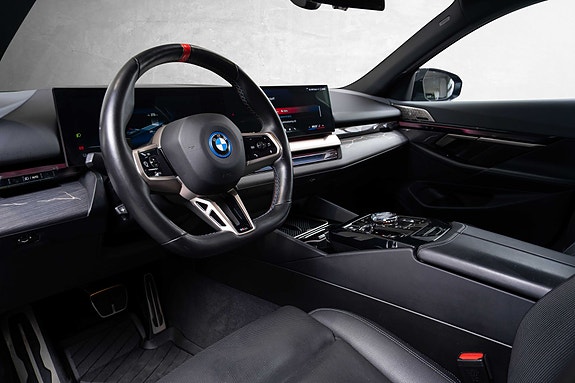 BMW i5 27 of 30