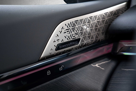 BMW i5 18 of 30