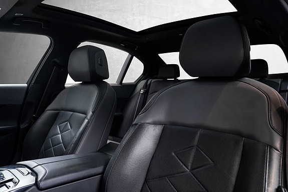 BMW i5 28 of 30
