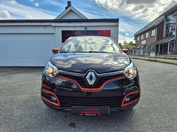 Renault Captur 3 of 5