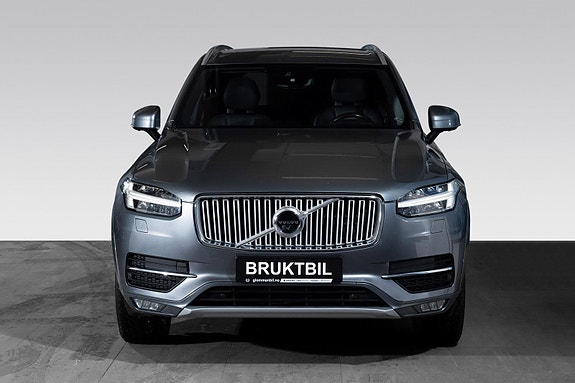 Volvo XC90 3 of 5