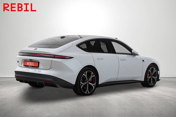 NIO ET5 7 of 26