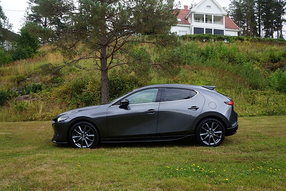 Mazda 3 3 of 5