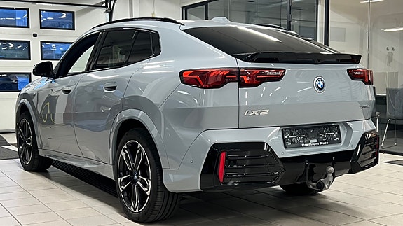 BMW iX2 6 of 30