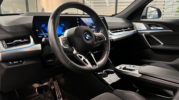 BMW iX2 20 of 30