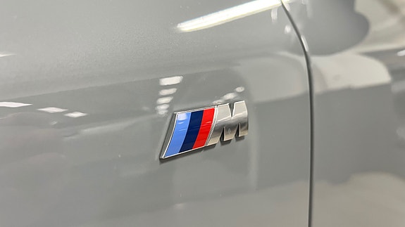 BMW iX2 8 of 30