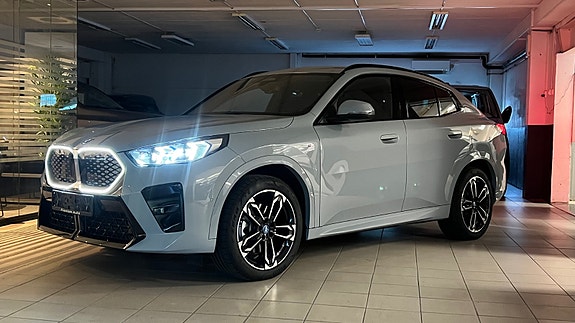 BMW iX2 13 of 30