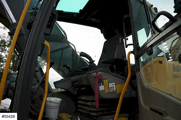 Volvo EC240CL Beltegraver med 2 skuffer 28 of 30