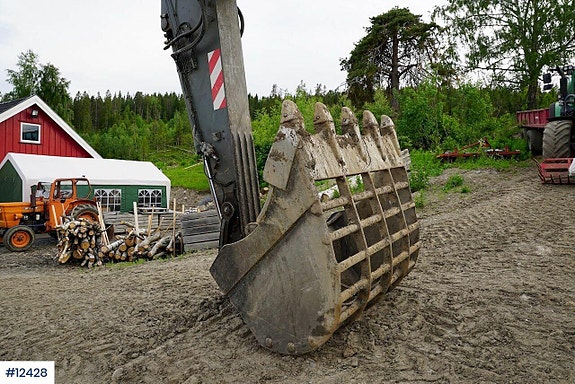 Volvo EC240CL Beltegraver med 2 skuffer 20 of 30