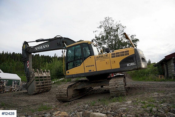 Volvo EC240CL Beltegraver med 2 skuffer 3 of 30