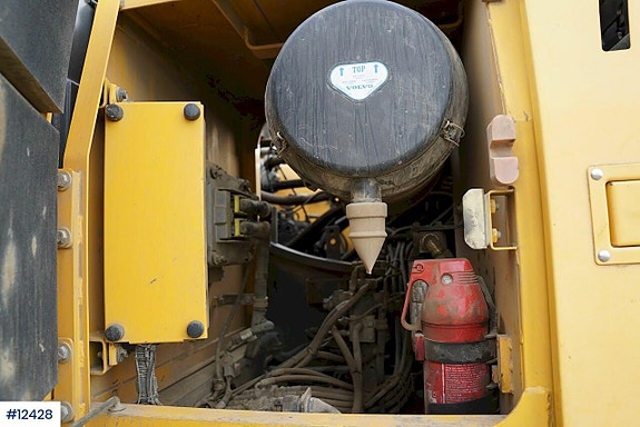 Volvo EC240CL Beltegraver med 2 skuffer 26 of 30