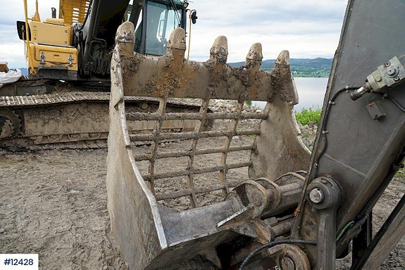 Volvo EC240CL Beltegraver med 2 skuffer 25 of 30