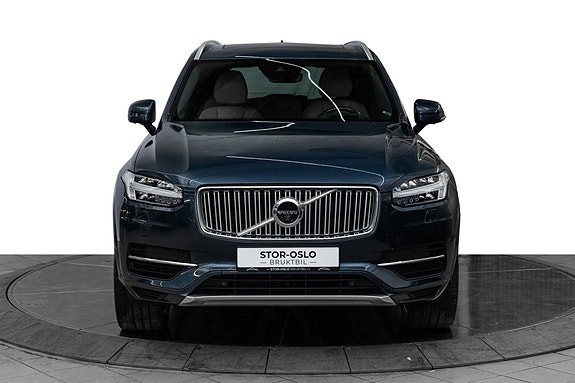 Volvo XC90 3 of 5