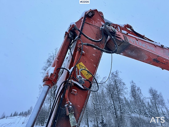Hitachi ZX300LC-6 Beltegraver m/ Graveskuffe. 15 of 30