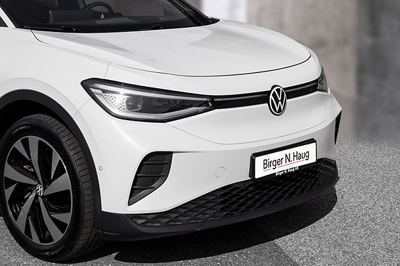 Volkswagen ID.4 2 of 28