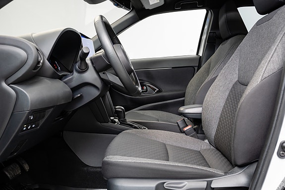 Toyota Yaris Cross 15 of 30