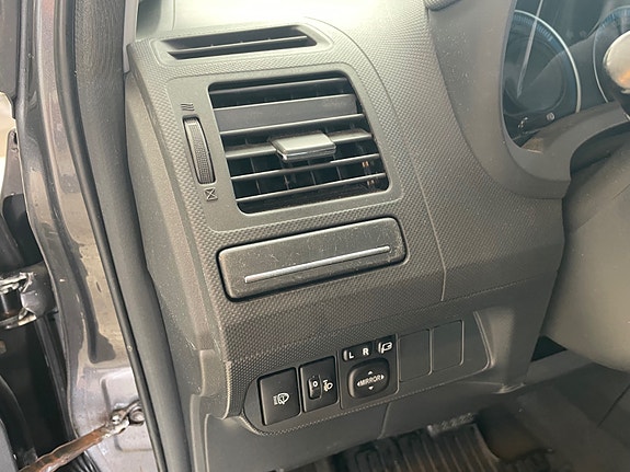 Toyota Auris 13 of 28