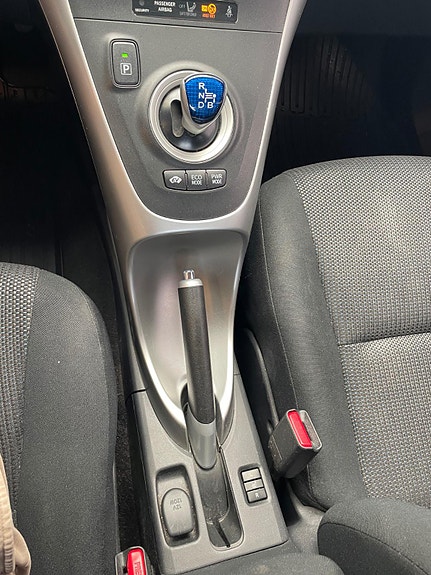 Toyota Auris 15 of 28