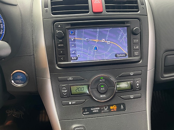 Toyota Auris 16 of 28