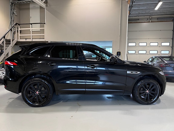 Jaguar F-PACE 6 of 28
