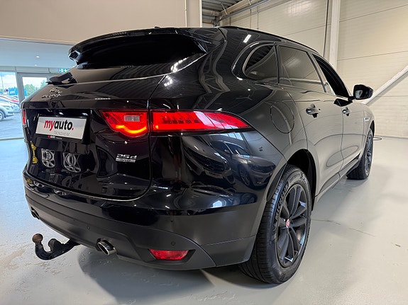 Jaguar F-PACE 5 of 28