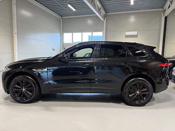 Jaguar F-PACE 2 of 28