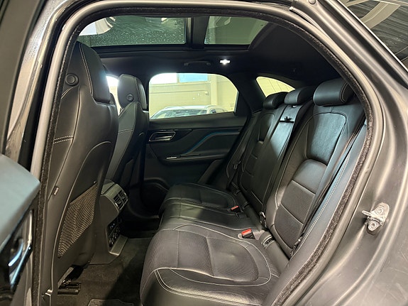 Jaguar F-PACE 27 of 28