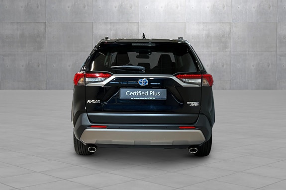 Toyota RAV4 4 of 5