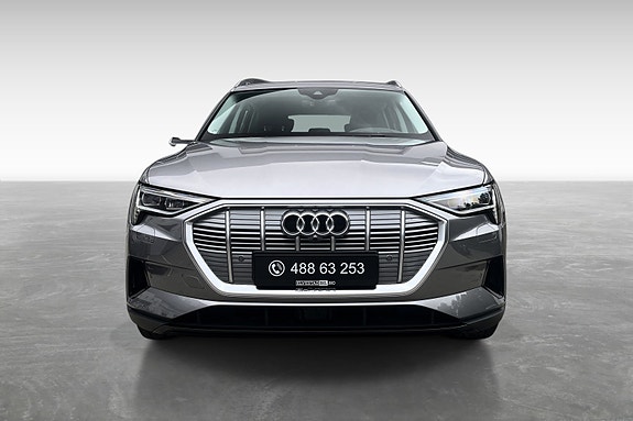 Audi e-tron 2 of 5