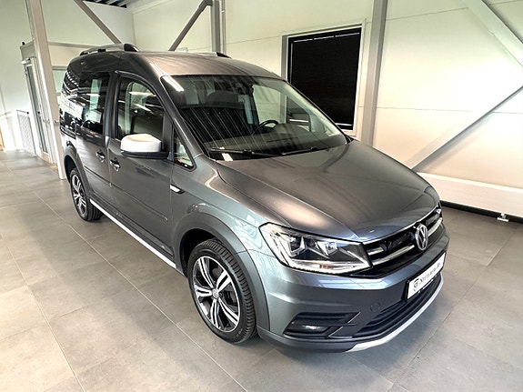 Volkswagen Caddy Alltrack 9 of 15