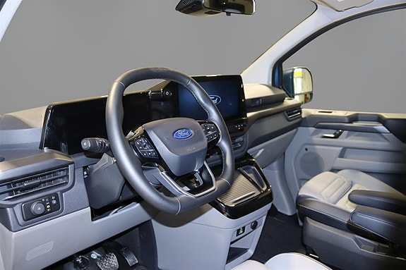 Ford Tourneo Custom 5 of 5