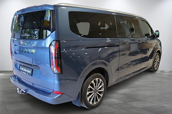 Ford Tourneo Custom 3 of 5