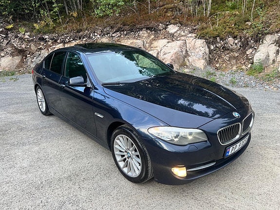 BMW 520d 4 of 5