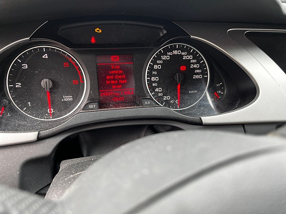 Audi A4 14 of 23