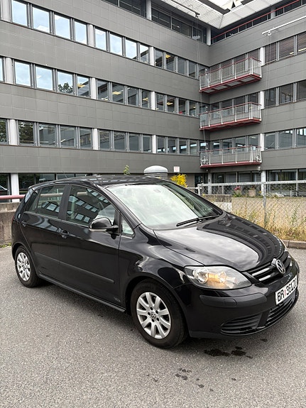 Volkswagen Golf Plus 2 of 5