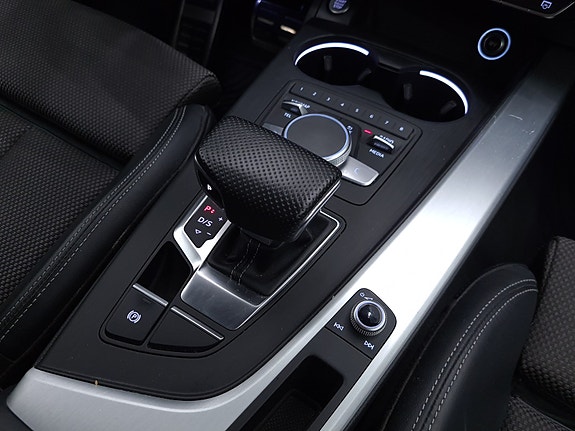 Audi A4 14 of 30