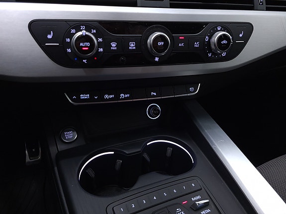 Audi A4 15 of 30