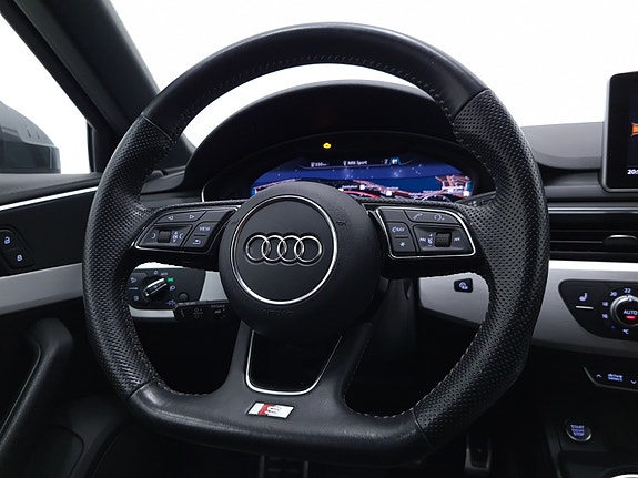 Audi A4 17 of 30