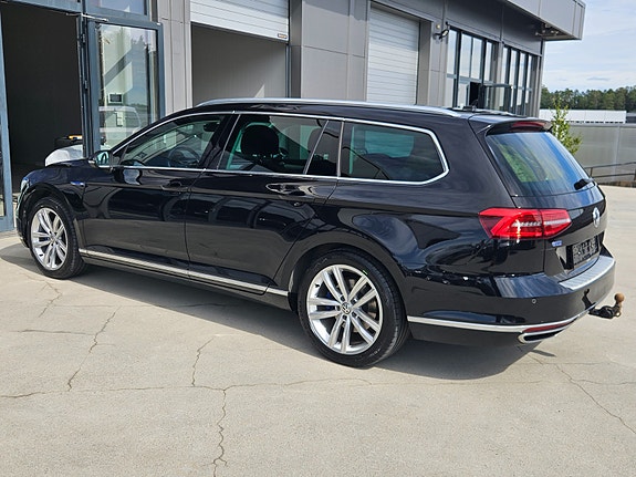 Volkswagen Passat 3 of 5