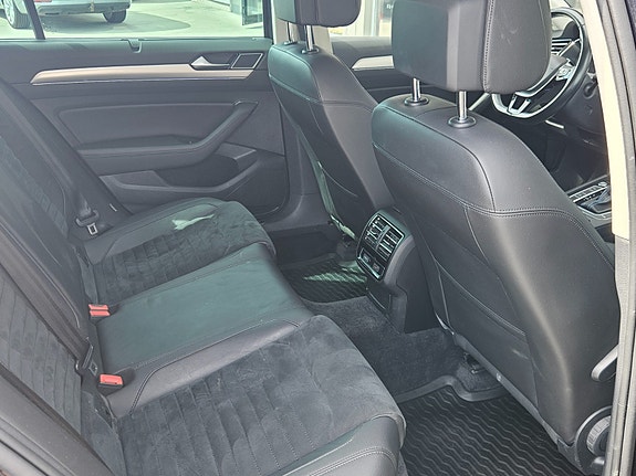 Volkswagen Passat 9 of 18