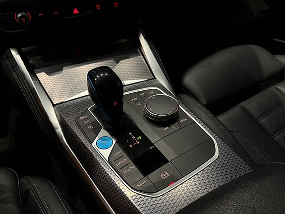 BMW i4 21 of 30