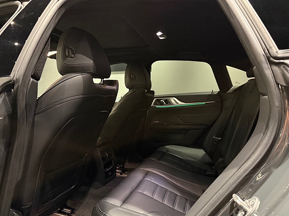 BMW i4 13 of 30