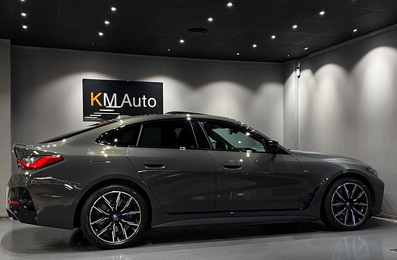 BMW i4 9 of 30
