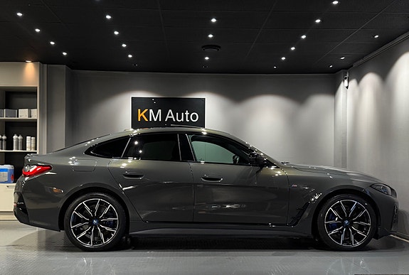 BMW i4 10 of 30