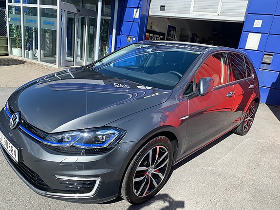 Volkswagen e-Golf VII 3 of 6