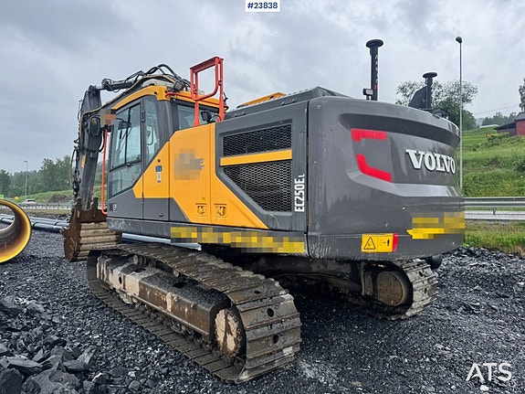 Volvo EC250EL Gravemaskin m/ Boretårn, GPS, Rototilt og 2 skuffer. SE VIDEO 6 of 30