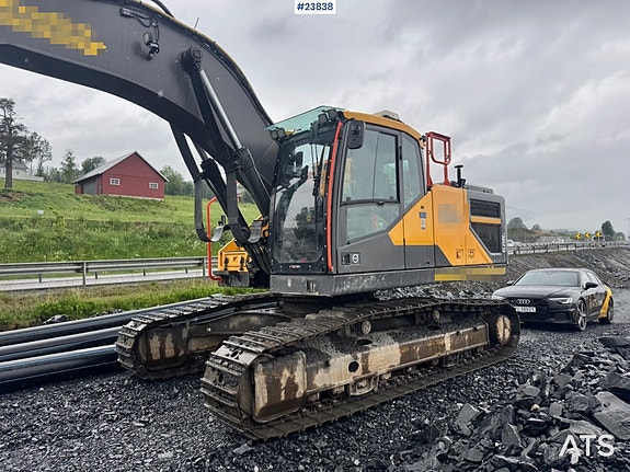 Volvo EC250EL Gravemaskin m/ Boretårn, GPS, Rototilt og 2 skuffer. SE VIDEO 9 of 30