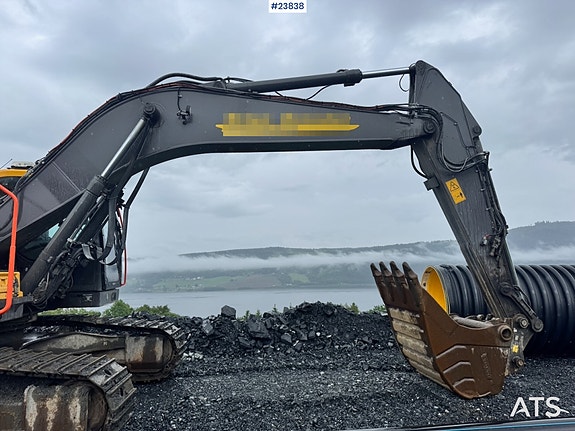 Volvo EC250EL Gravemaskin m/ Boretårn, GPS, Rototilt og 2 skuffer. SE VIDEO 14 of 30